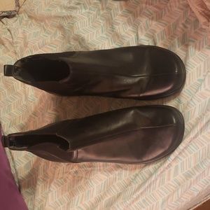 Sz 9.5 M Easyspirit Black Ankle Boots / Loafers